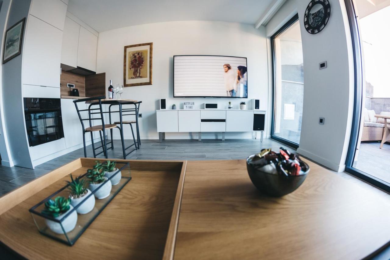 Apartament Hellosky *